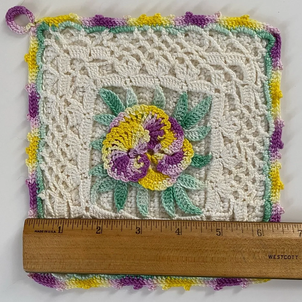 Vintage Hand Crochet Pansy Potholder Ivory Purple Yellow Green